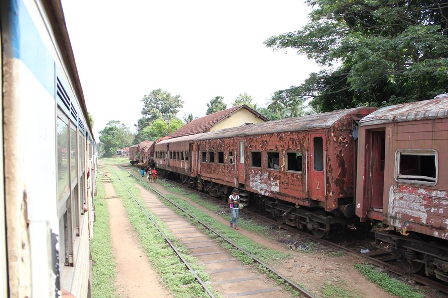 Historischer Zug der Hochlandbahn in Sri Lanka